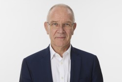 【专访】Burberry集团董事长：中国市场仍在涌现出新一代年轻客人