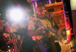 首批美国国民警卫队进驻洛杉矶，美警方称抗议活动“平安结束”