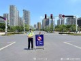 在高考考点疯狂按喇叭，武汉一司机被扣
