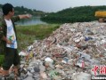湖南张家界溶洞垃圾堆7层楼高，3家养殖场涉嫌环境违法，当地凌晨通报
