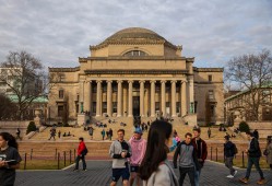 特朗普政府再将矛头指向哥伦比亚大学 称其不再符合认证标准