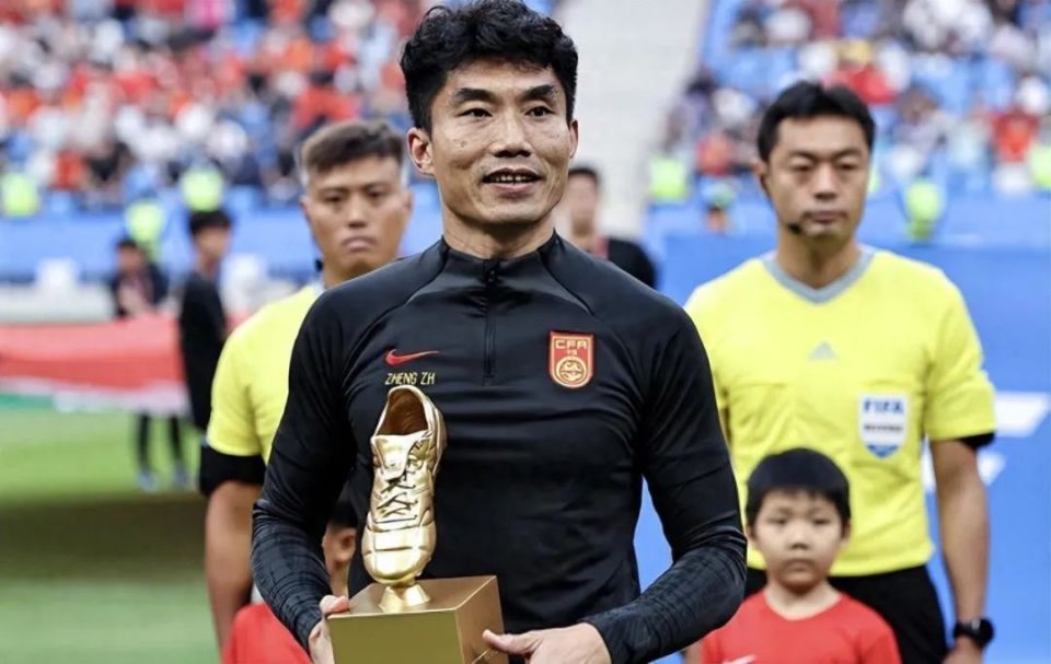 宋凯目睹国足无缘世界杯，离场时的沉默与反思