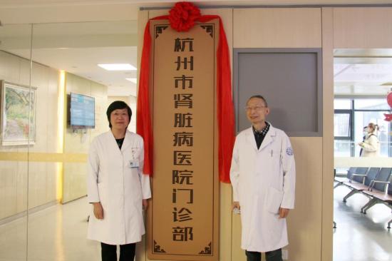 上海高考作文题“专”“转”“传”与他有关？华东师大博导回应