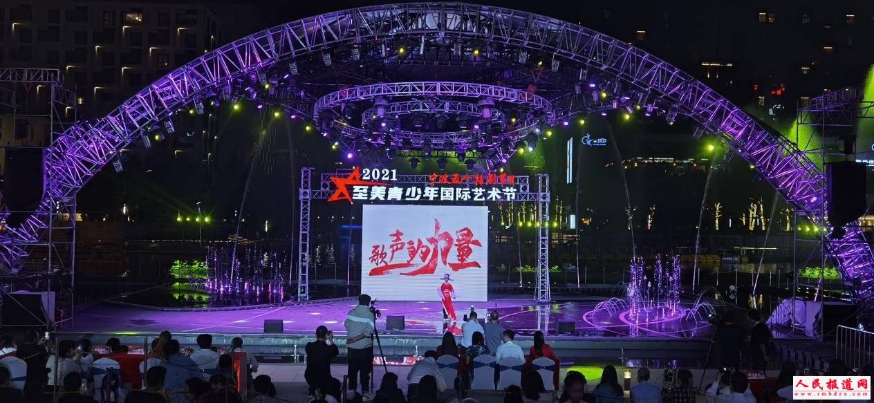 国际青年“跟着环塔游新疆”：在赛事中体验丝路魅力